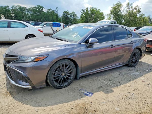 2022 TOYOTA CAMRY