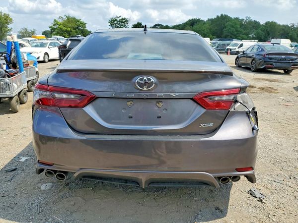 2022 TOYOTA CAMRY