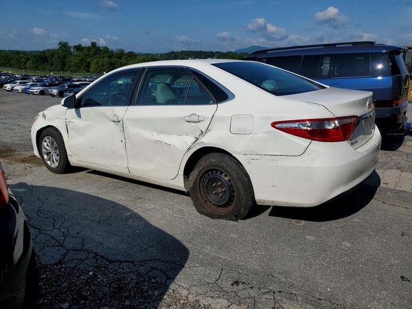 2016 TOYOTA CAMRY
