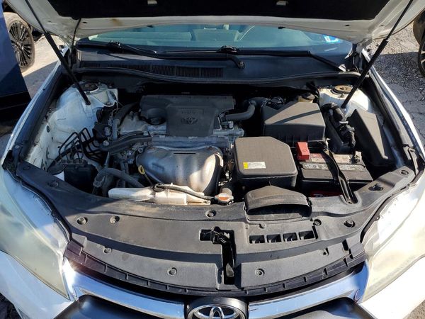 2016 TOYOTA CAMRY