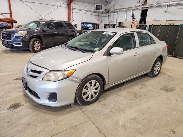 2013 TOYOTA COROLLA