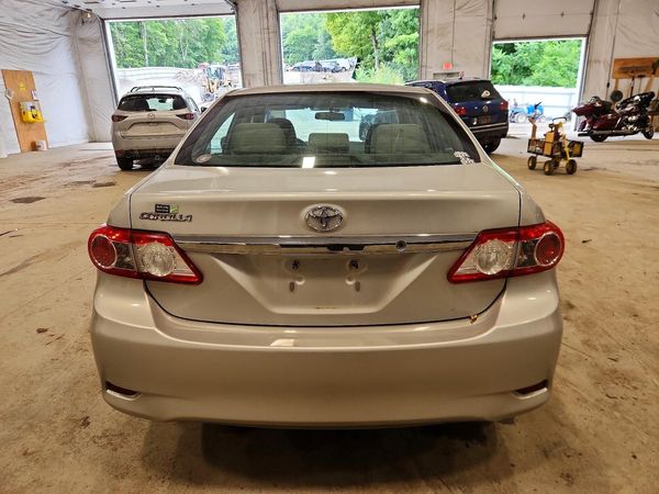 2013 TOYOTA COROLLA