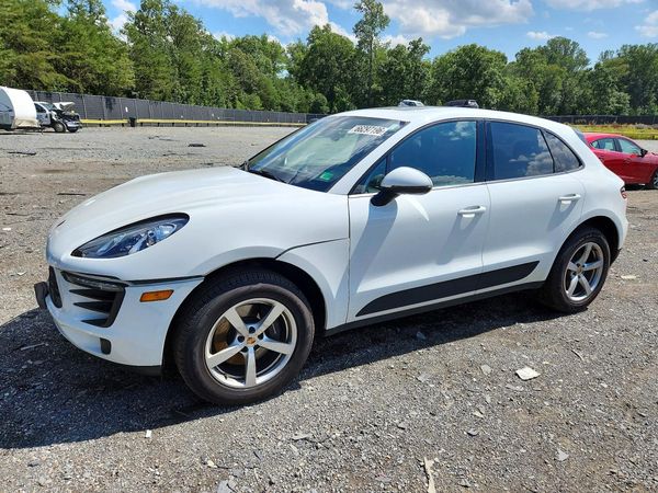 2018 PORSCHE MACAN
