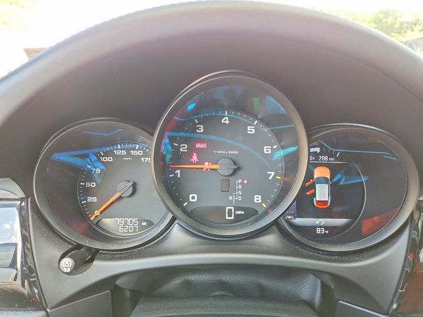 2018 PORSCHE MACAN
