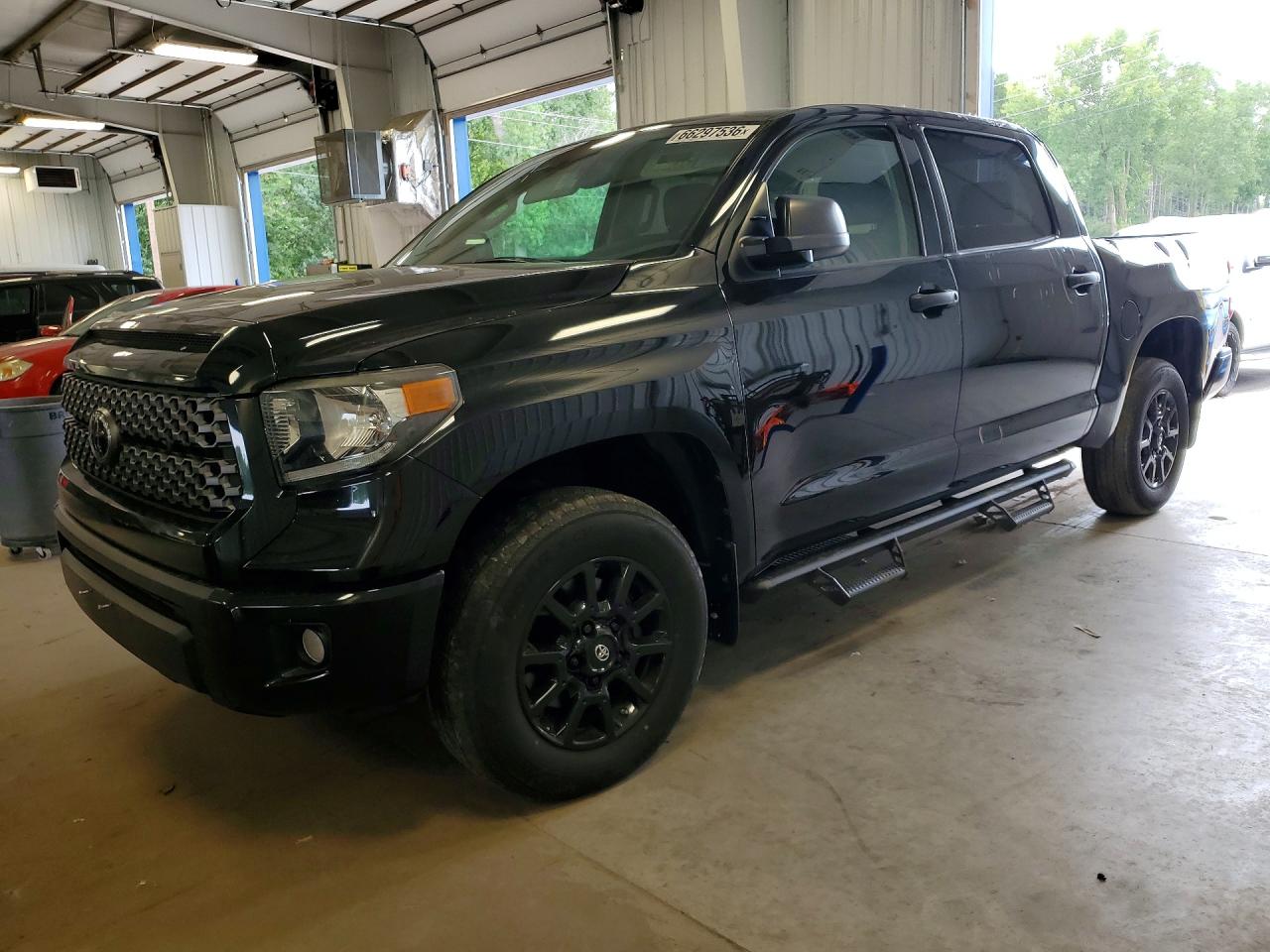 2020 TOYOTA TUNDRA SR5 Grade — Front 3/4