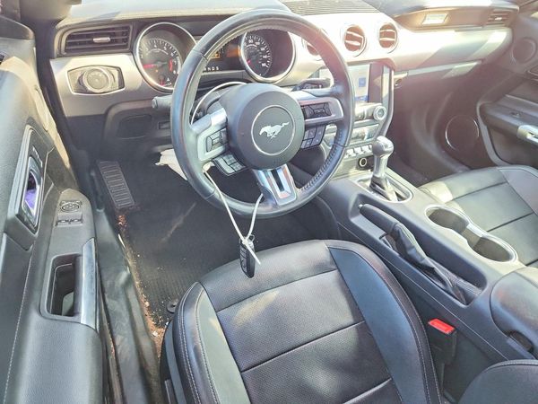 2022 FORD MUSTANG