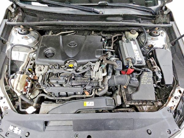 2018 TOYOTA CAMRY L/LE/SE/XLE — Engine bay