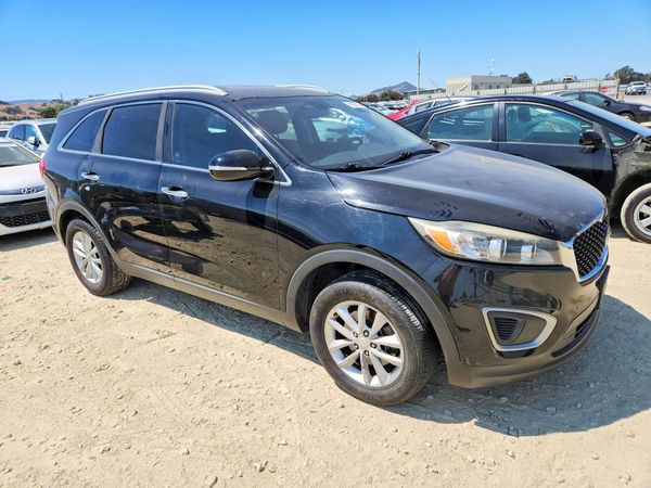 2016 KIA SORENTO L / LX — Passenger 3/4