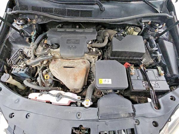 2017 TOYOTA CAMRY LE/SE/XLE/XSE — Engine bay
