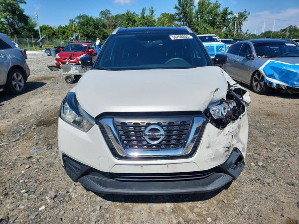 2018 NISSAN KICKS