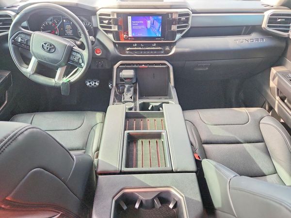 2022 TOYOTA TUNDRA SR5