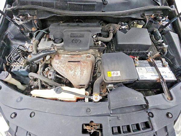 2017 TOYOTA CAMRY LE/SE/XLE/XSE — Engine bay