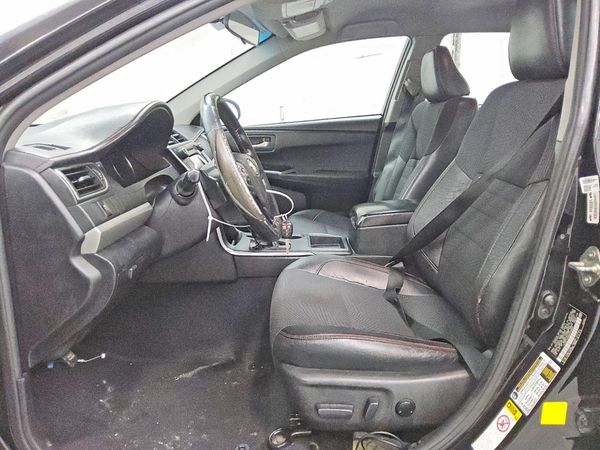 2016 TOYOTA CAMRY — DENT