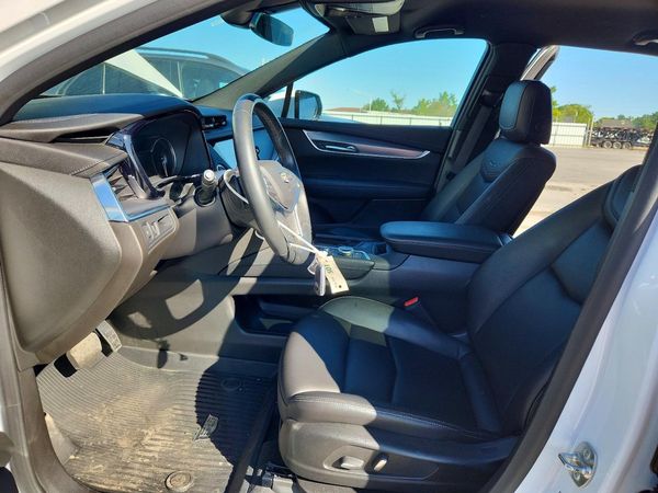 2024 CADILLAC XT5 Luxury