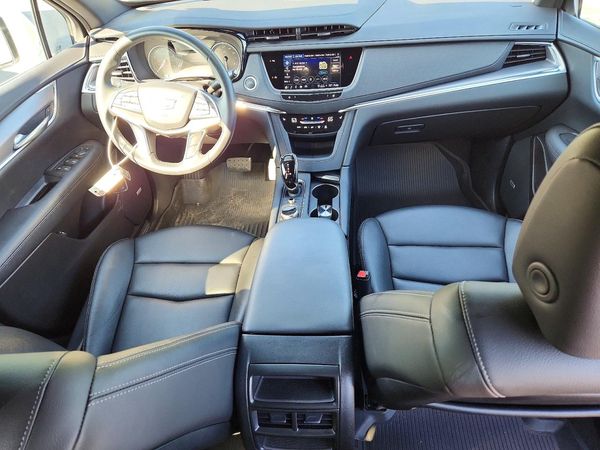 2024 CADILLAC XT5 Luxury
