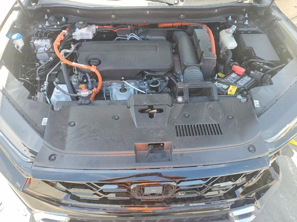 2025 HONDA CR-V Sport Touring — Engine bay