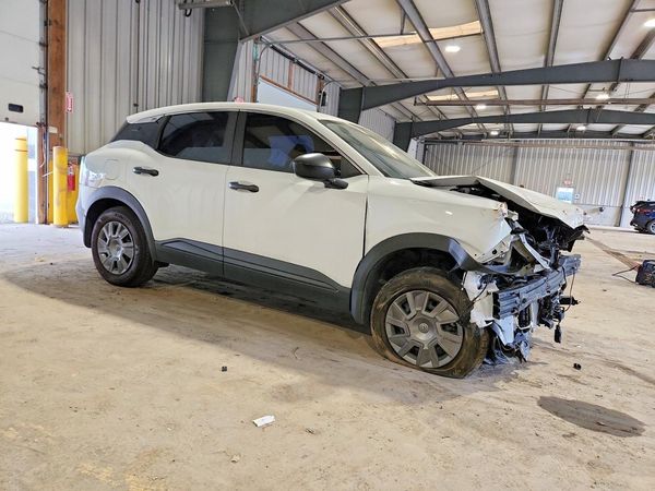 2025 NISSAN KICKS S — Passenger 3/4
