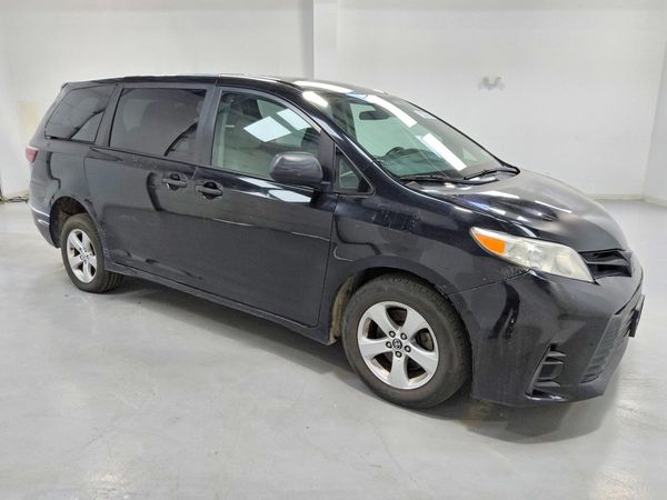 2020 TOYOTA SIENNA D grade — Passenger 3/4