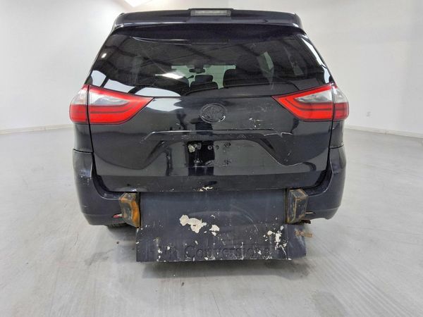 2020 TOYOTA SIENNA D grade — DIRR
