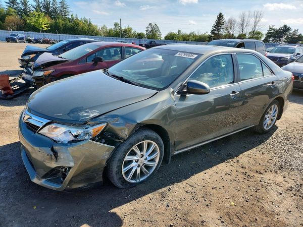 2014 TOYOTA CAMRY