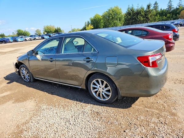 2014 TOYOTA CAMRY