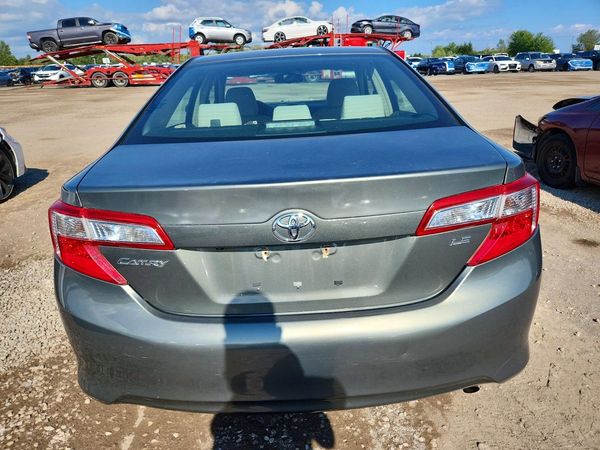 2014 TOYOTA CAMRY