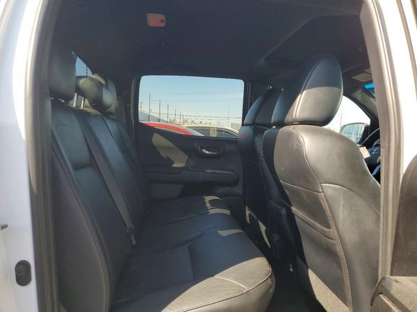 2019 TOYOTA TACOMA SR5