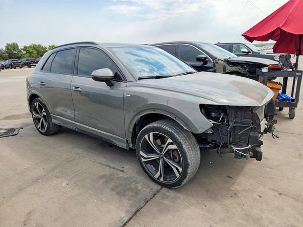 2023 AUDI Q3