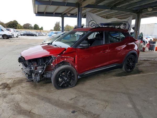 2022 NISSAN KICKS