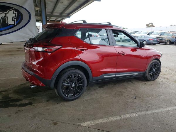 2022 NISSAN KICKS