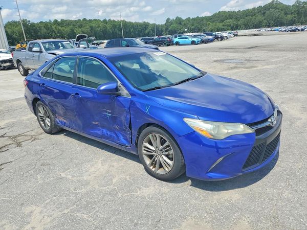 2015 TOYOTA CAMRY