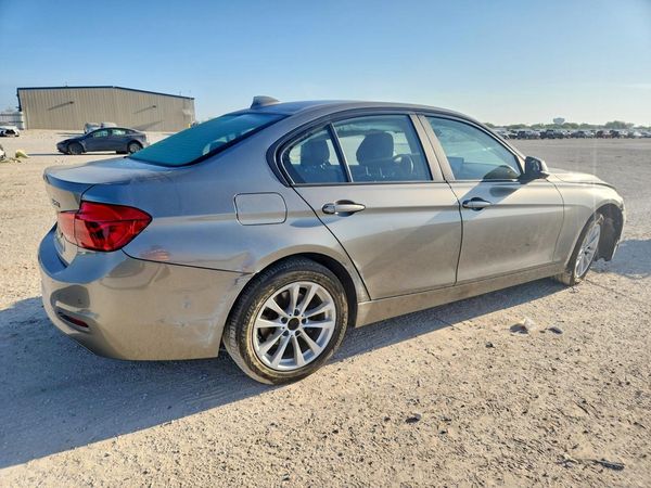 2016 BMW 320