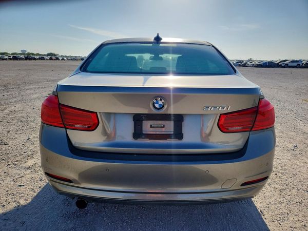 2016 BMW 320