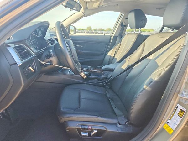 2016 BMW 320