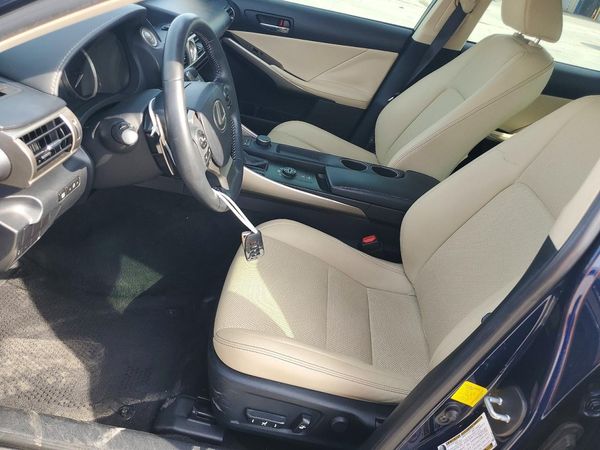 2015 LEXUS IS