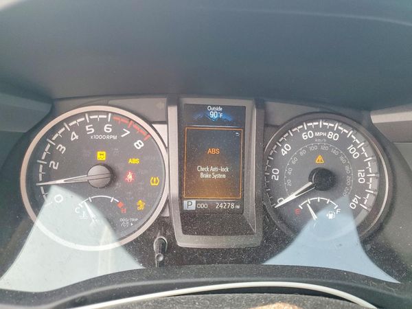 2023 TOYOTA TACOMA SR5