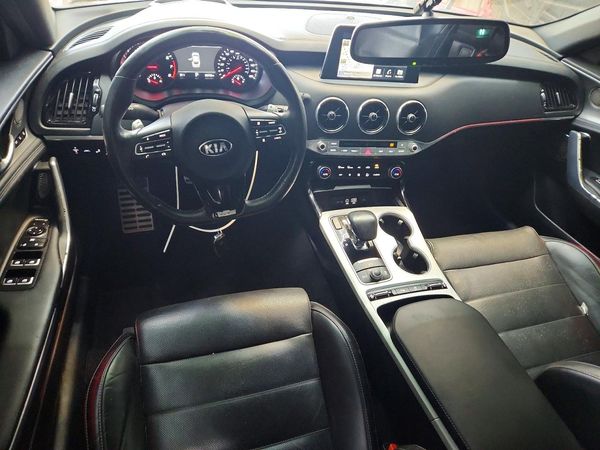 2018 KIA STINGER GT2