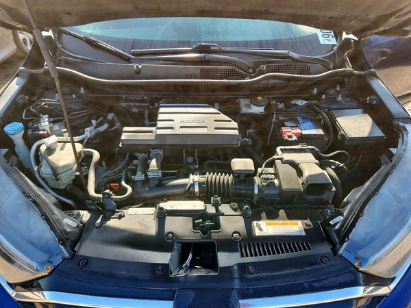 2020 HONDA CR-V LX — Engine bay