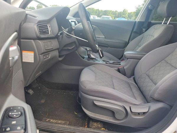 2017 KIA NIRO FE / LX / LX Tech
