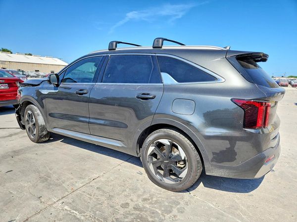 2025 KIA SORENTO