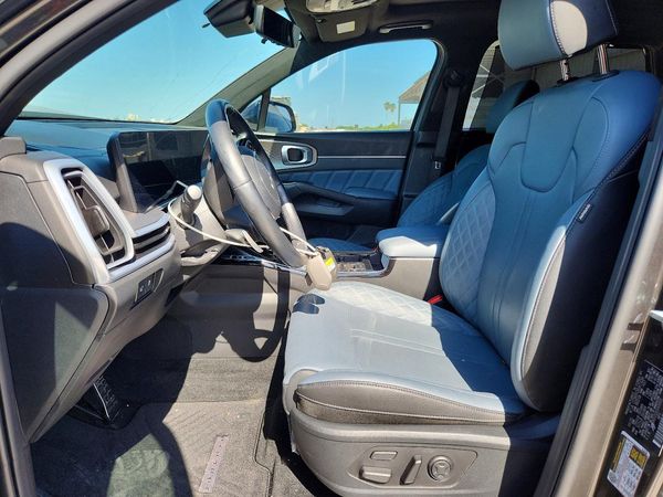 2025 KIA SORENTO