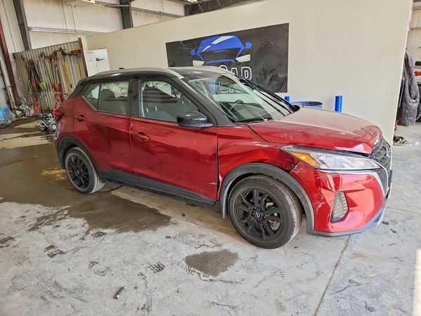 2024 NISSAN KICKS