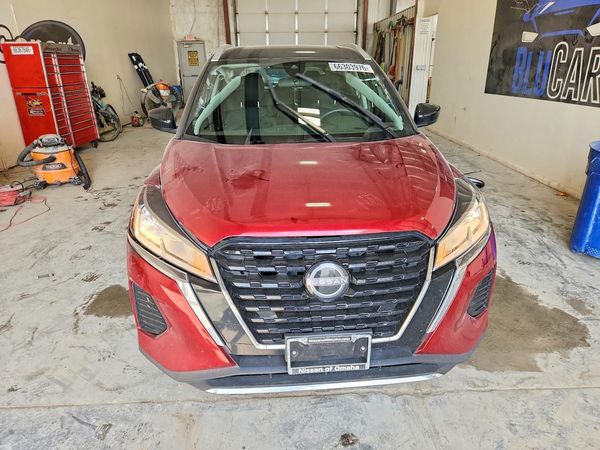 2024 NISSAN KICKS