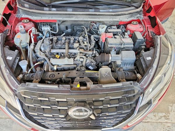 2024 NISSAN KICKS