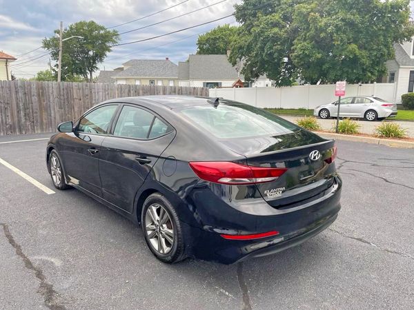 2017 HYUNDAI ELANTRA