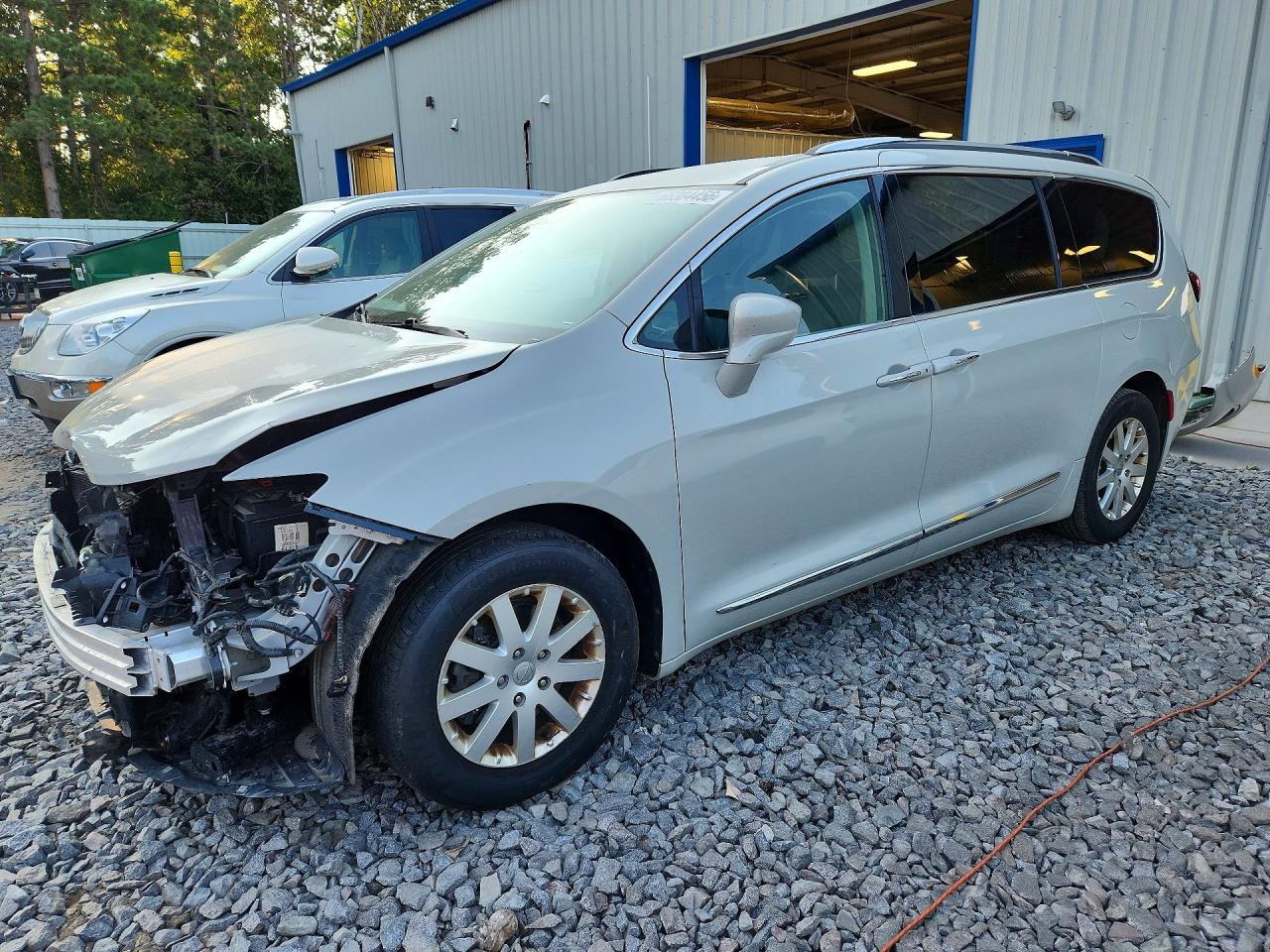 2017 CHRYSLER PACIFICA Touring L Plus