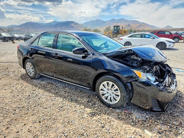 2013 TOYOTA CAMRY