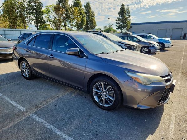 2016 TOYOTA CAMRY