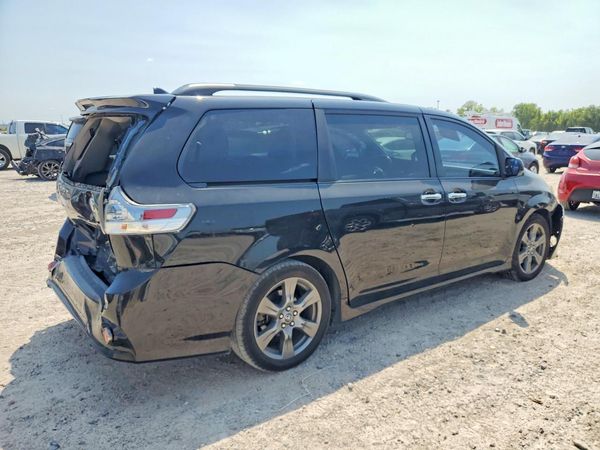 2018 TOYOTA SIENNA SE/SE Premium
