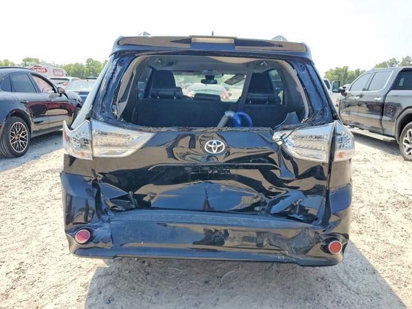 2018 TOYOTA SIENNA SE/SE Premium